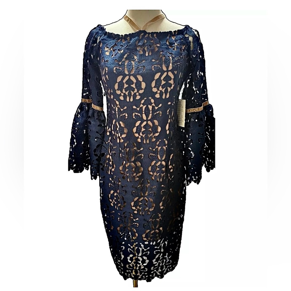 Alexia armor Elegant Navy Lace Dress is NWT comes with free Designer gift